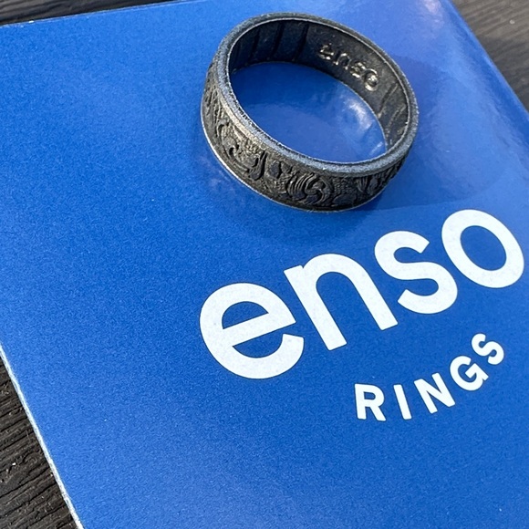 New Enso Platinum Flourish Etched Signature Silicone Ring Sz 10 - Picture 3 of 4